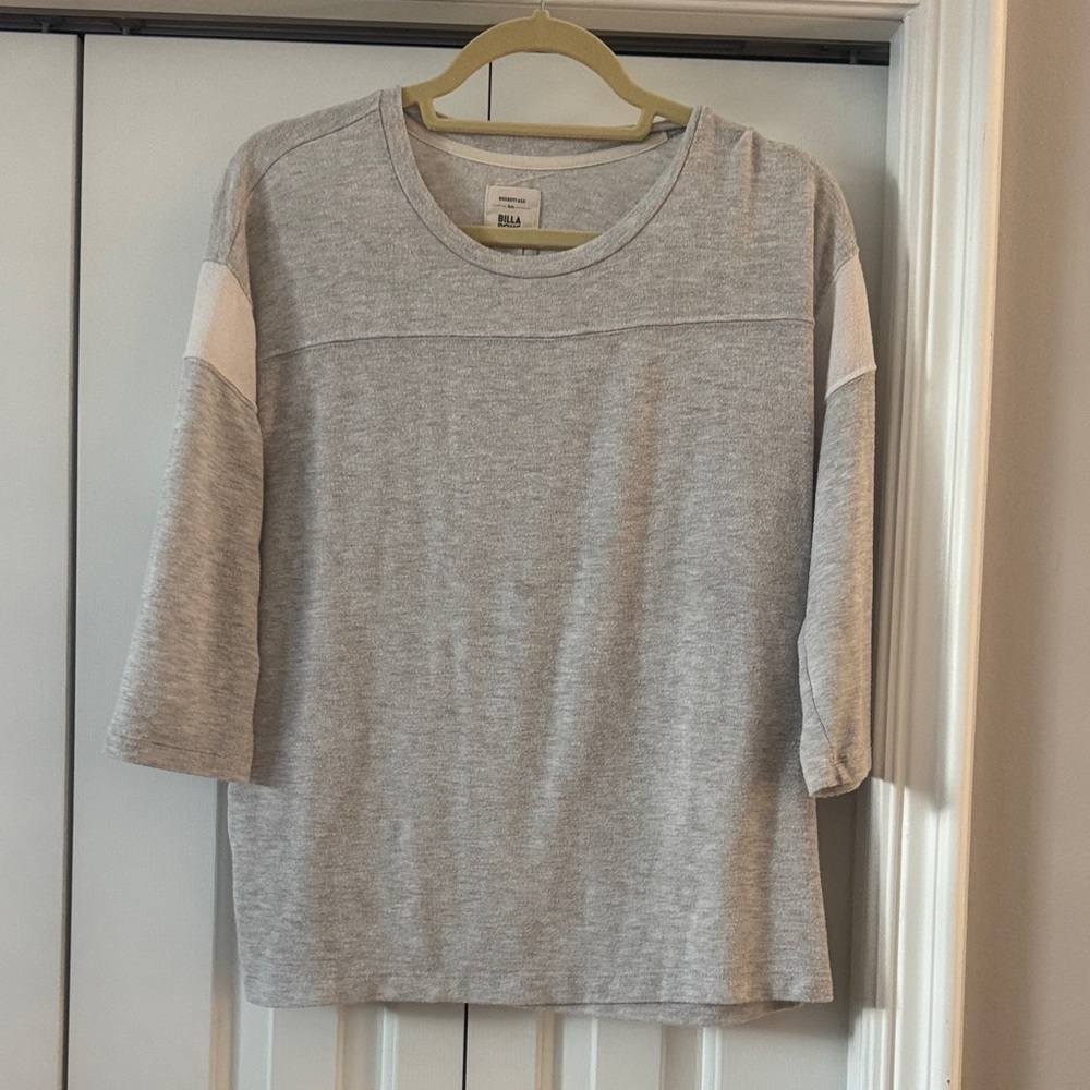 Billabong Light Gray Long Sleeve Top